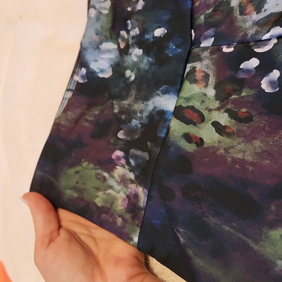 NWOT Multi Color Leggings - Picture 5 of 6